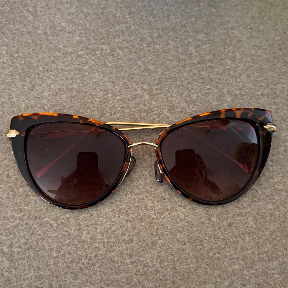 Tortoise Shell Cat Eye Sunglasses